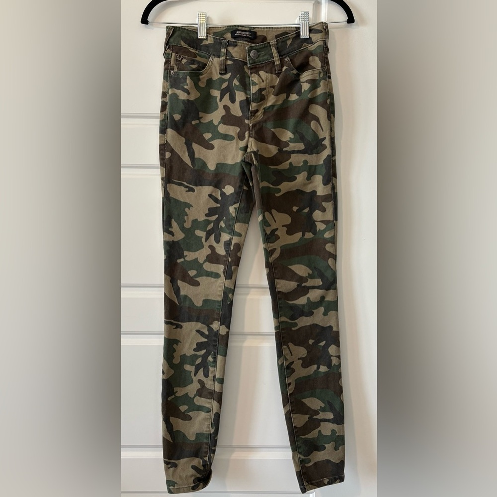 True Religion Camo Jeans - Jennie Curvy Size 25
